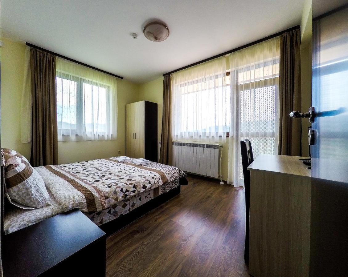 Divna Guest House Dospat Exterior photo