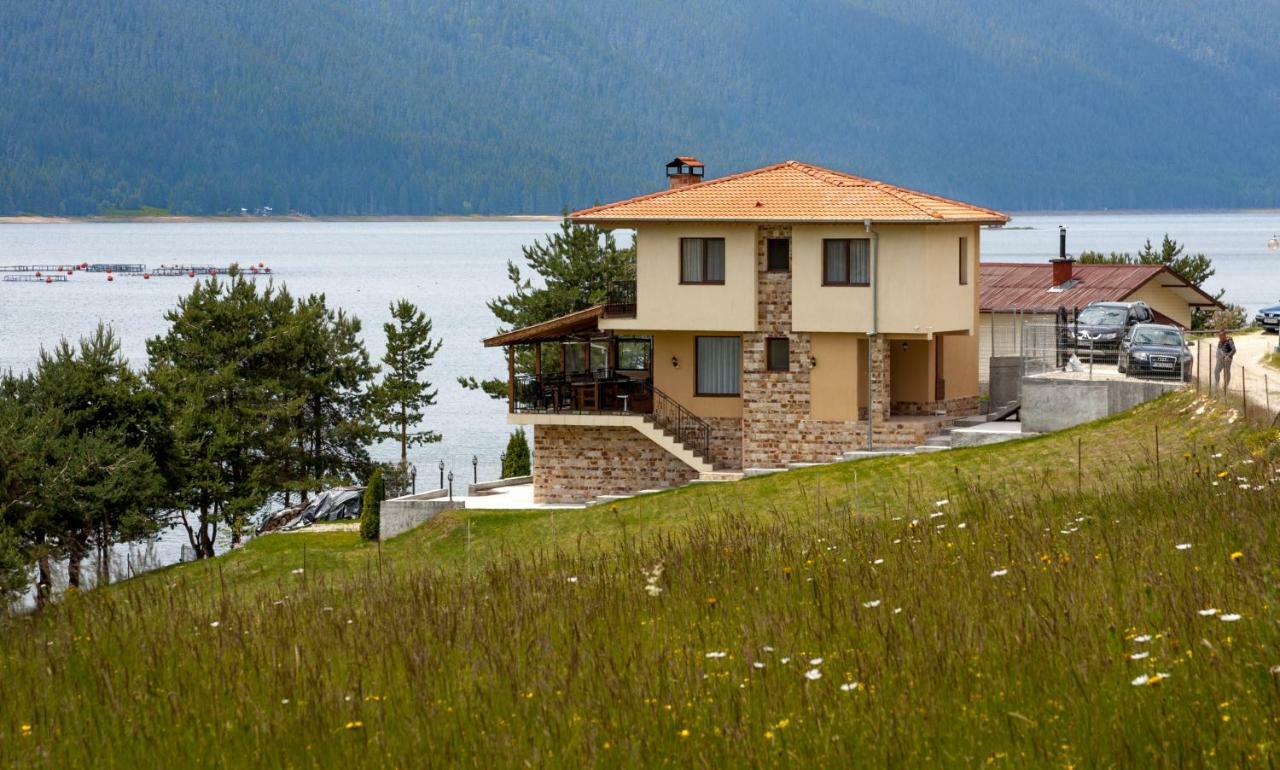 Divna Guest House Dospat Exterior photo